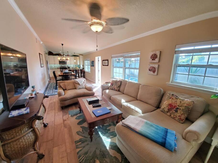 Bahamian Cottage - Heated Pool Walk To The Beach 可可比奇 外观 照片